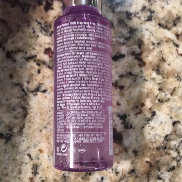 Clinique • Take the Day Off Makeup Remover - Picture 3 of 3